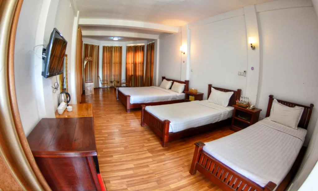Hotel Spring