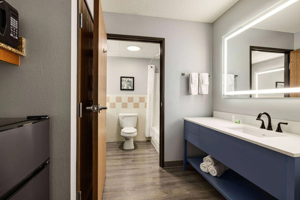 AmericInn by Wyndham Lincoln South