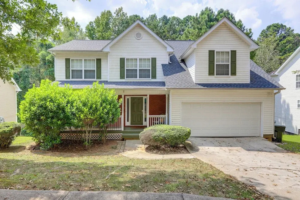 Pet-friendly Home w/ Pool Access in Snellville!