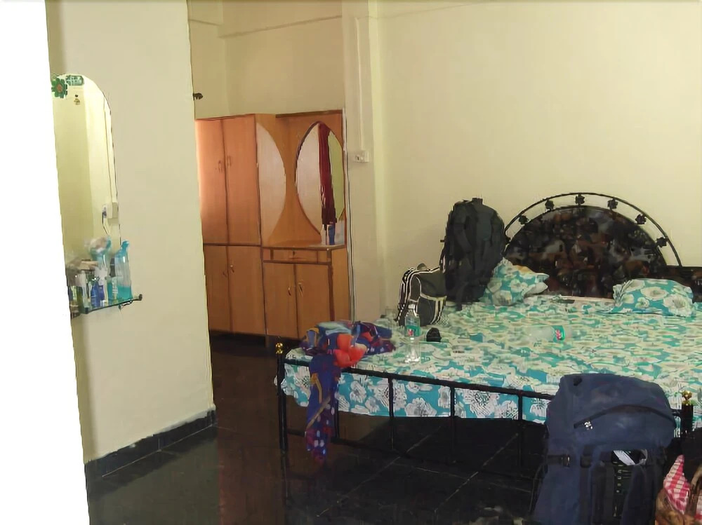 Om Yoga Shala & Guest House