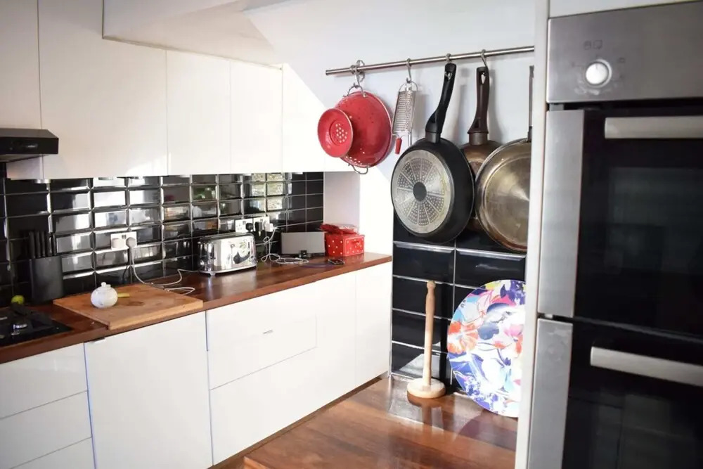 3 Bedroom House With Garden in Brixton