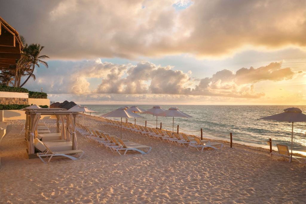 Wyndham Grand Cancun All Inclusive Resort & Villas