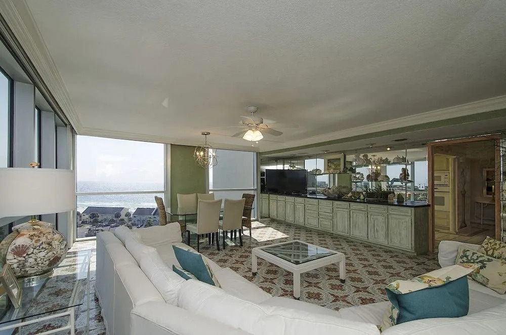 Shoreline 3111 Condo by RedAwning