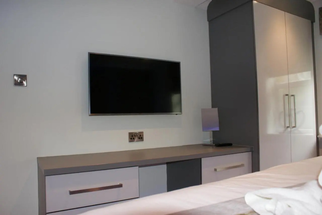 The Avenue Hotel Ltd