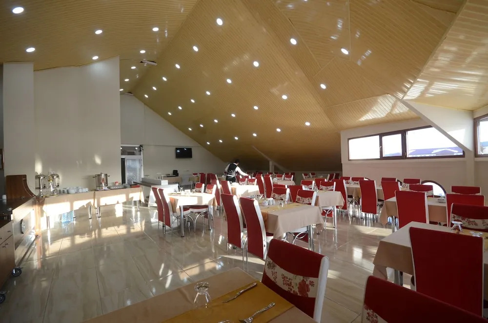 Royal Ozcelik Otel