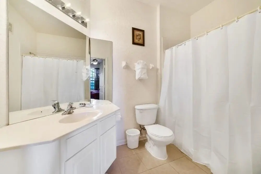 10 Min. To Disney - Gated Resort With Large Heated 2 Bedroom Condo by RedAwning, Kissimmee