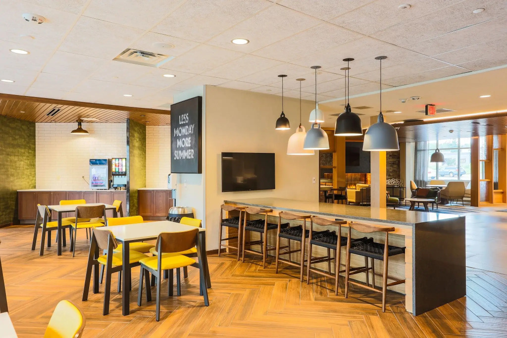 Fairfield Inn & Suites Marquette