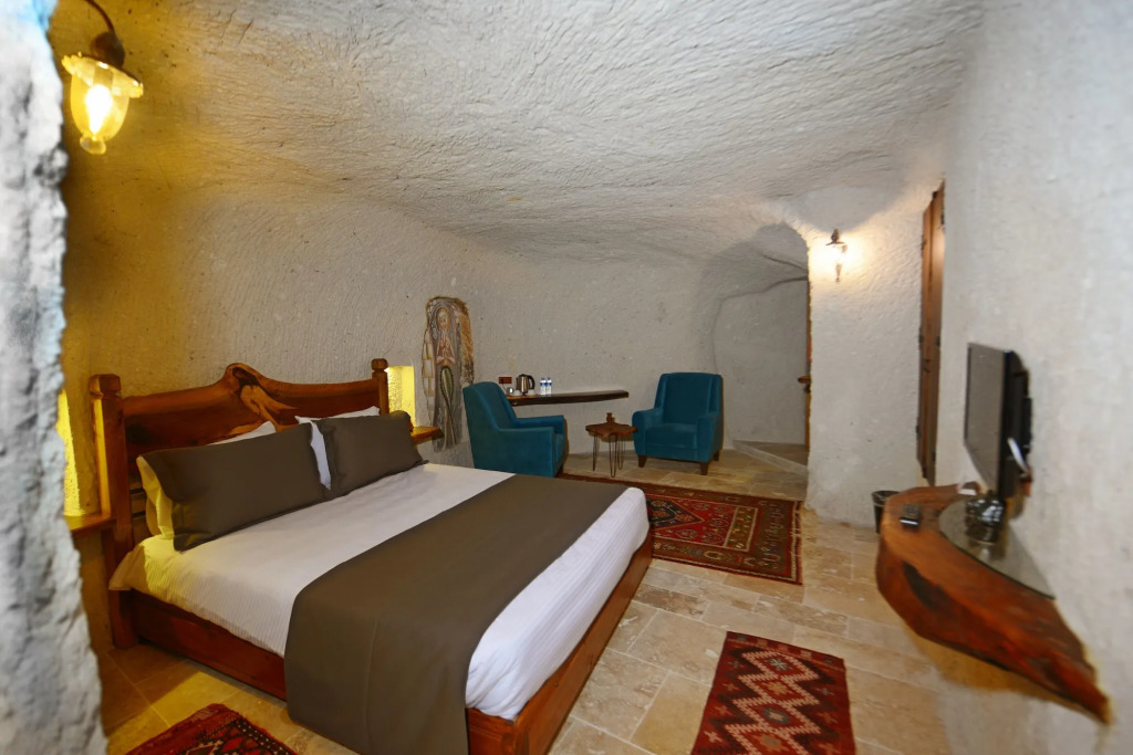 Apex Cave Hotel