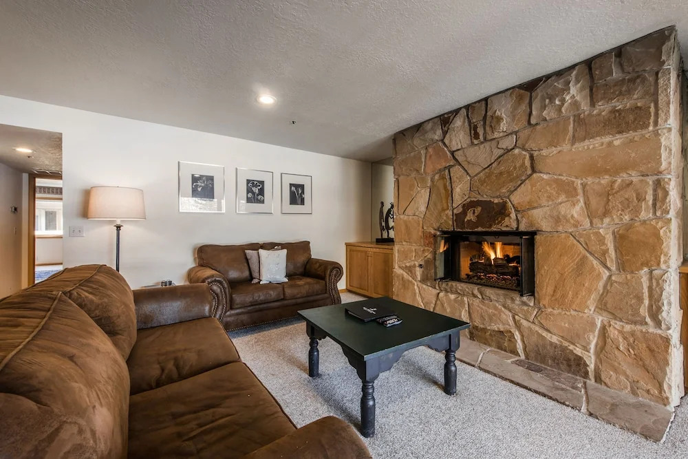 All Seasons Condominiums