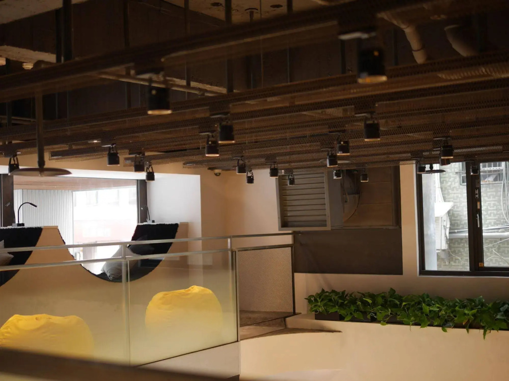 Bouti City Capsule Inn - Hostel