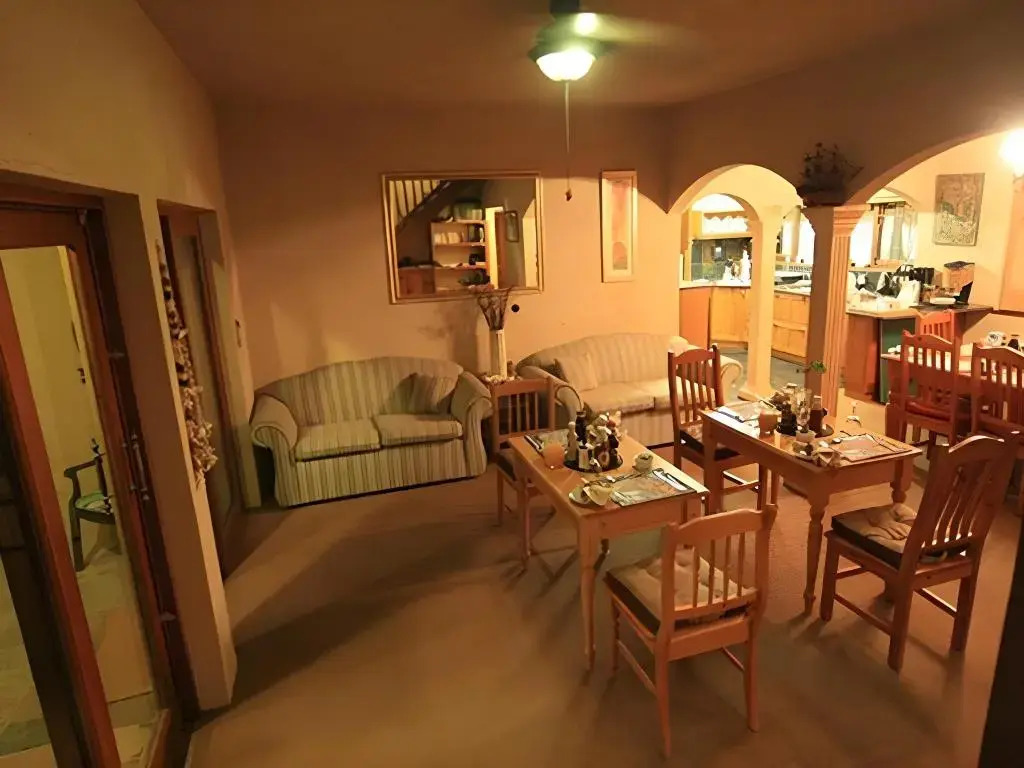 All Seasons Bed And Breakfast