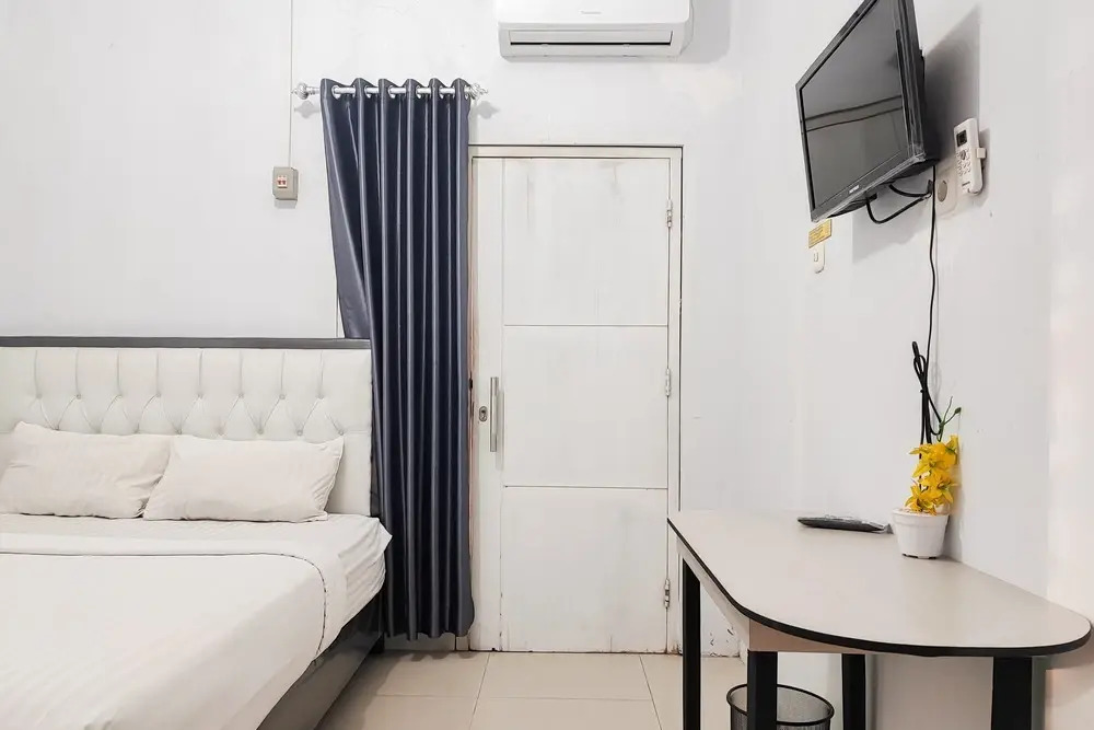 RedDoorz Syariah near Lapangan Persijam Jambi