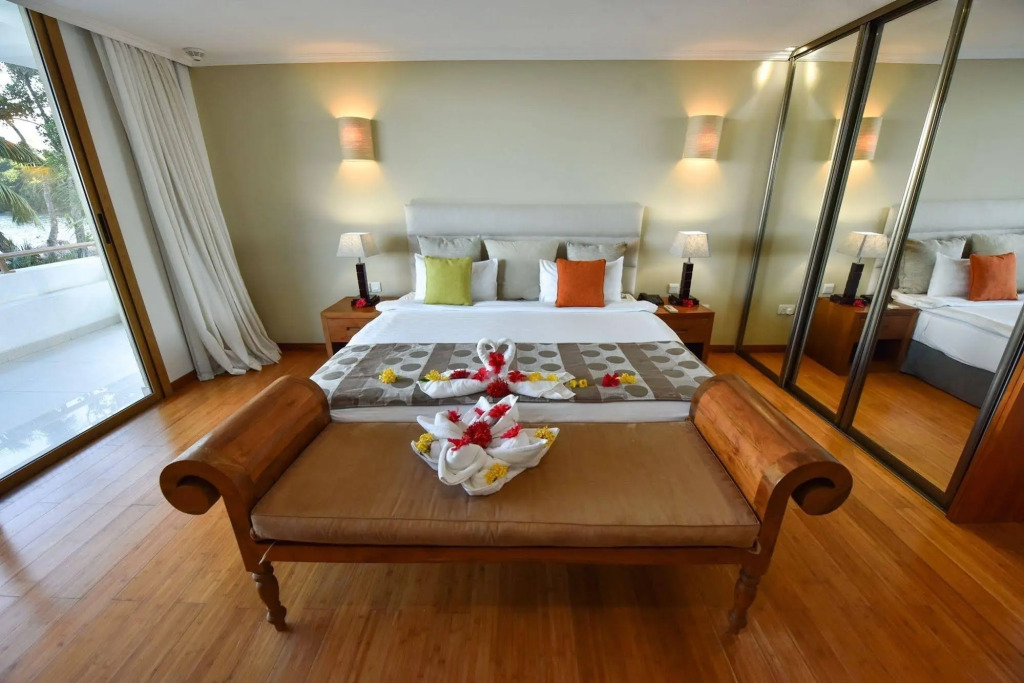 Crown Beach Hotel Seychelles