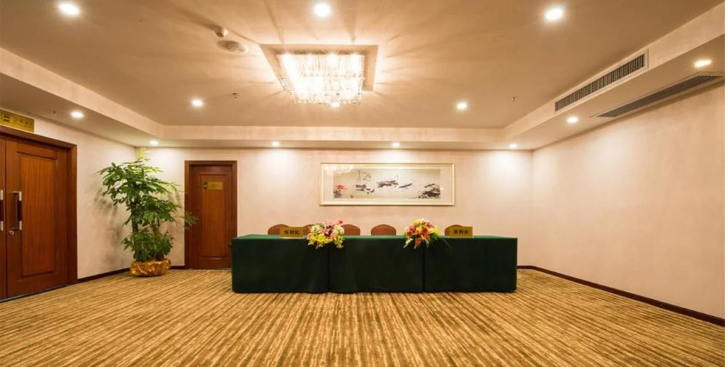 Foshan Jiagao Business Hotel