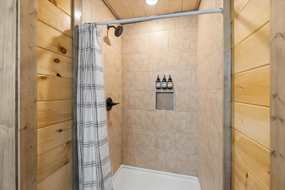 Brand NEW - 8br/6bath Mansion SWD Cabin With Indoor Pool, Hot Tub, & Arcade Room!