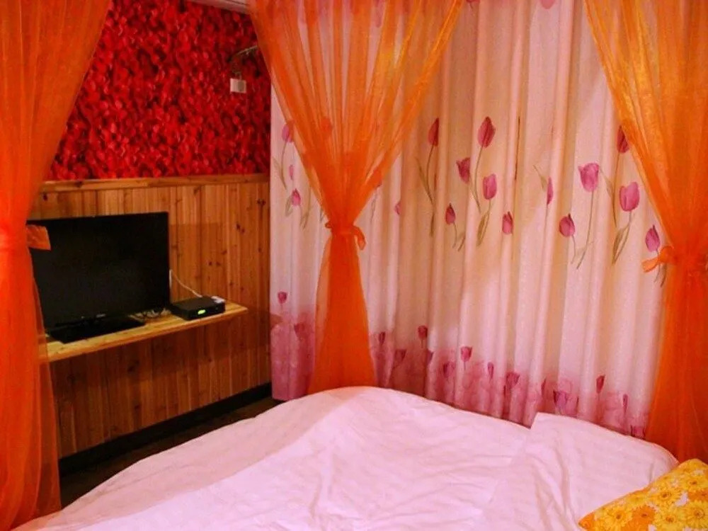 Full House Theme Hotel- Wuzhen