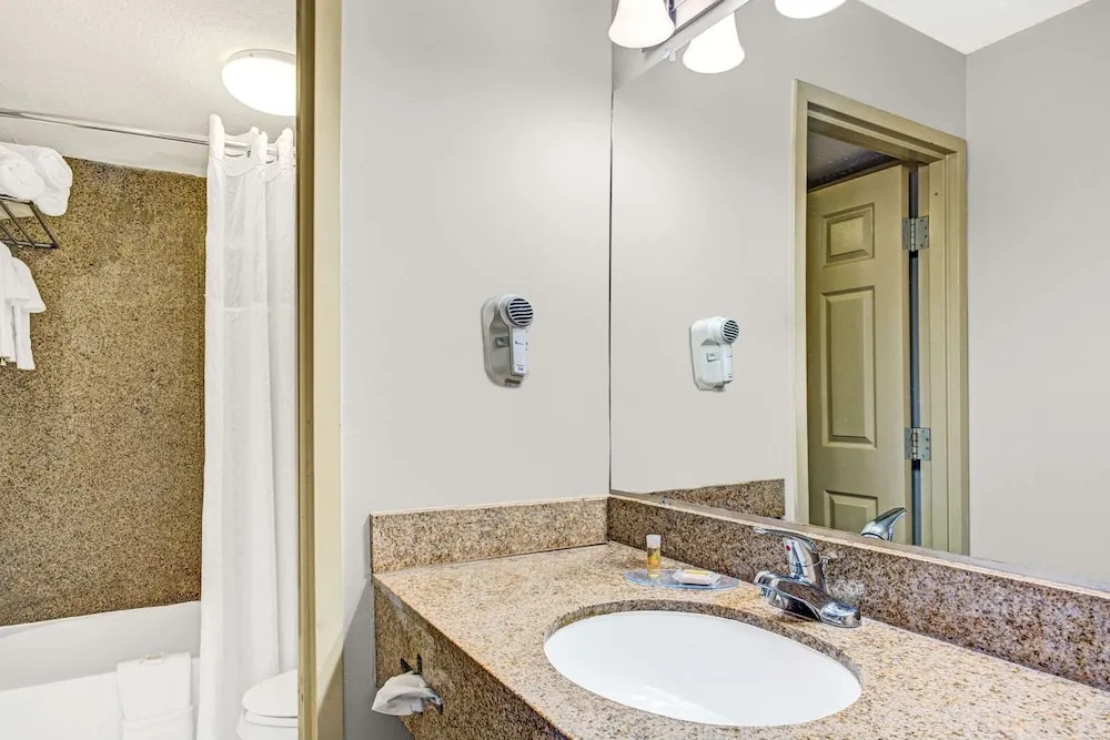 Days Inn by Wyndham York Alabama