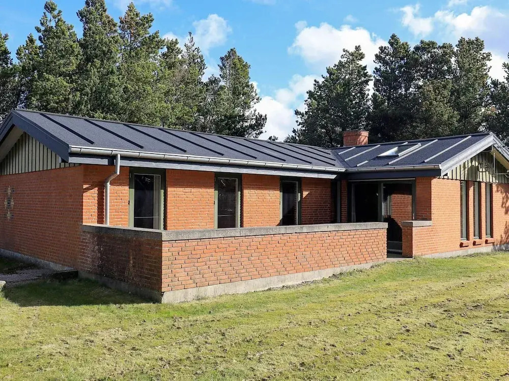 6 person holiday home in Hurup Thy-By Traum
