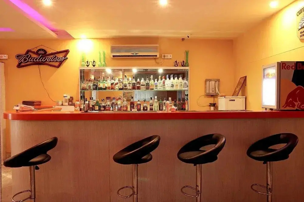 Rossa Hospitality IB 157