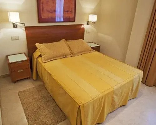 Ramada Hotel&Suites Marina del Rey, 29649 Málaga, Spain