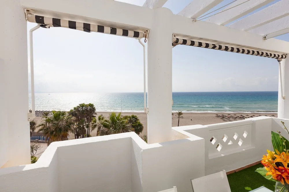 Banus Waterfront Penthouse