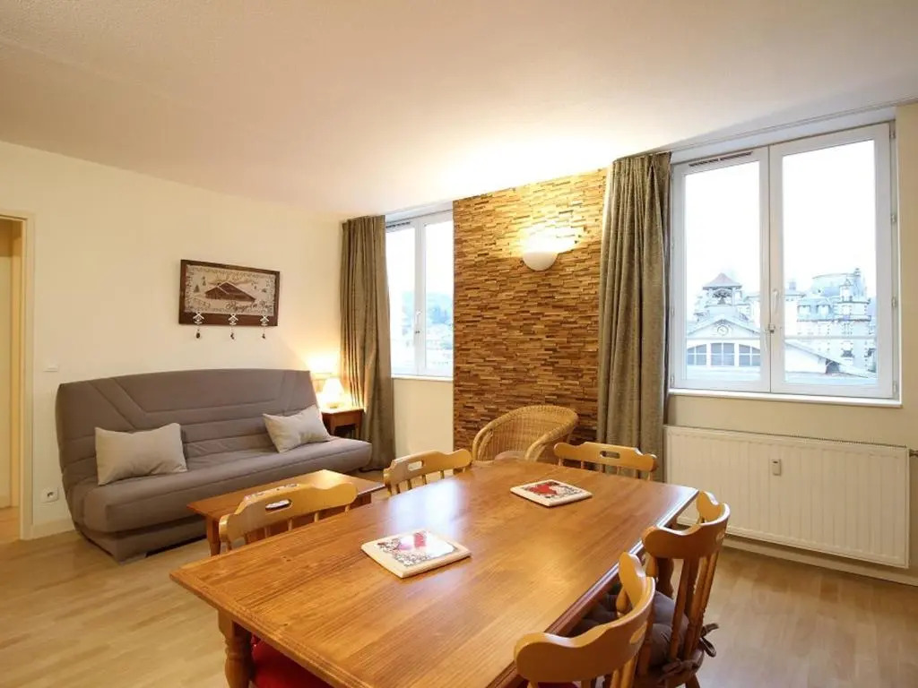 Appartement La Bourboule, 2 pièces, 5 personnes - FR-1-608-29