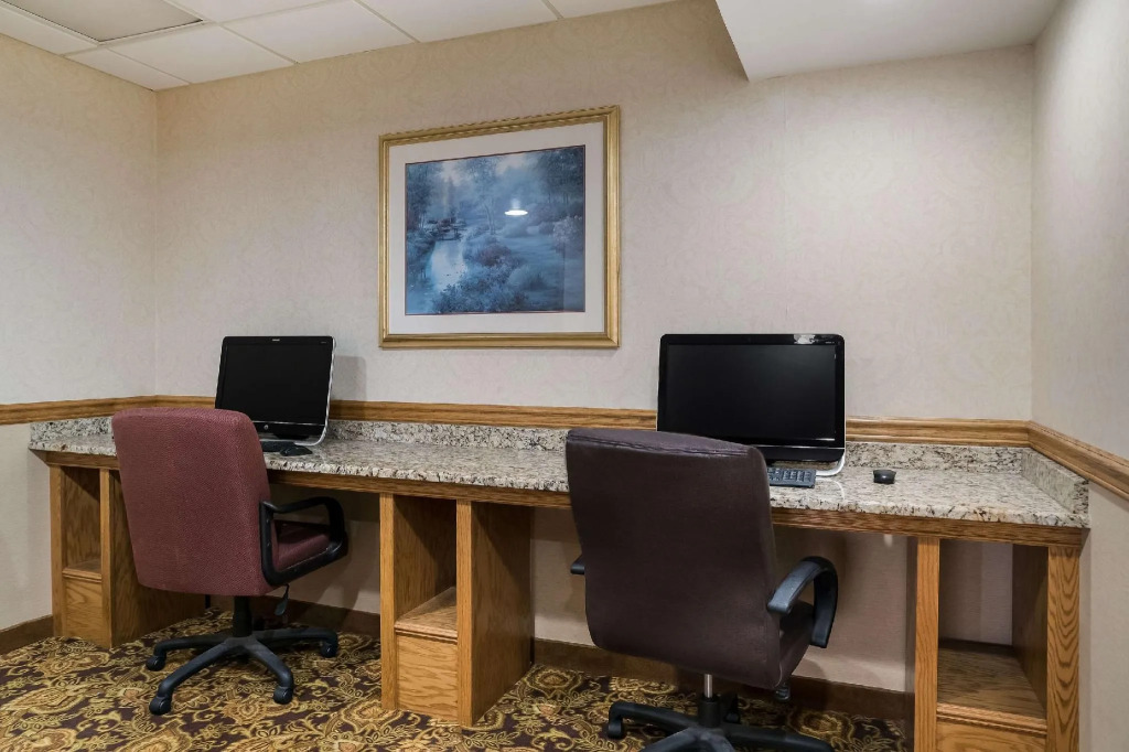 Country Inn & Suites by Radisson, Saginaw, MI