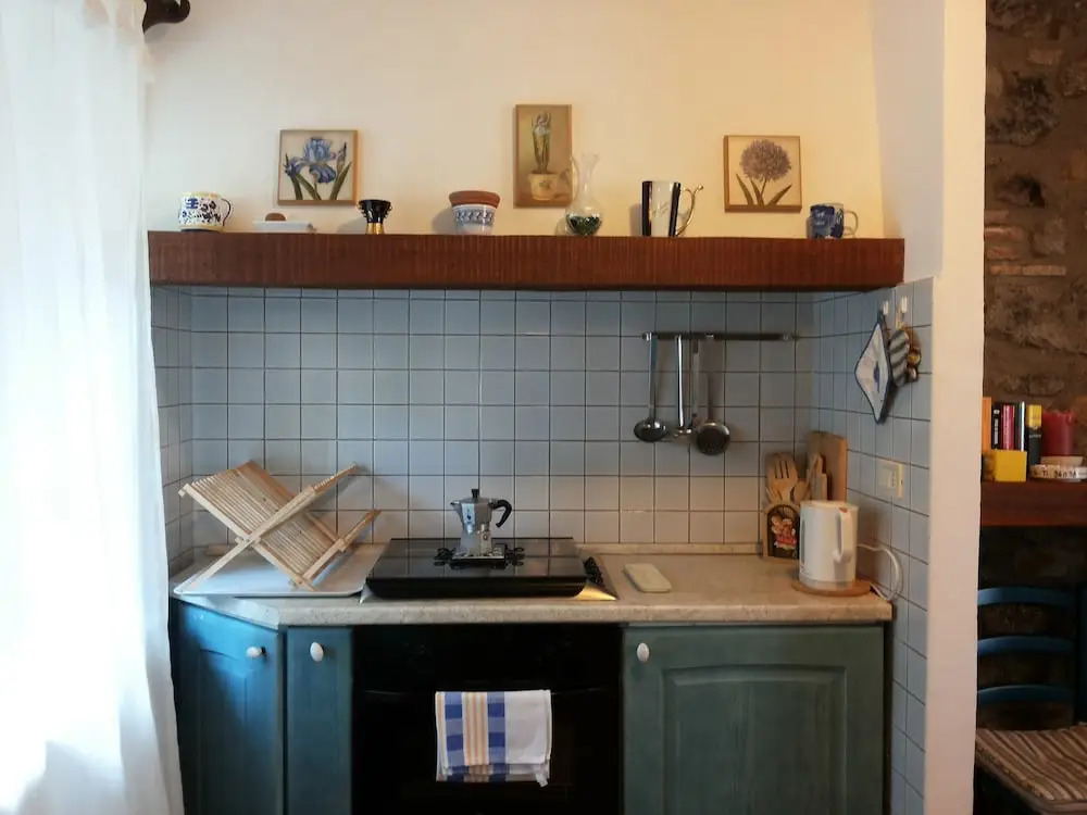 Blue House Near Bagnoregio-overlooking the Umbrian Mountains and Tiber Valley