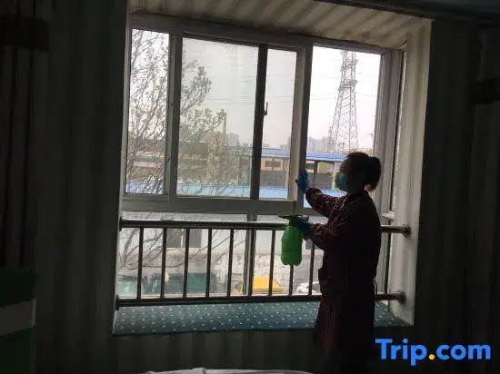 Xingyang Shangyue Express Homestay (Opalala Water Park)