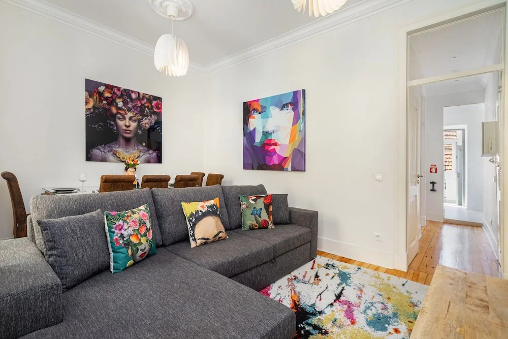 Prime Location Design Family Apartment