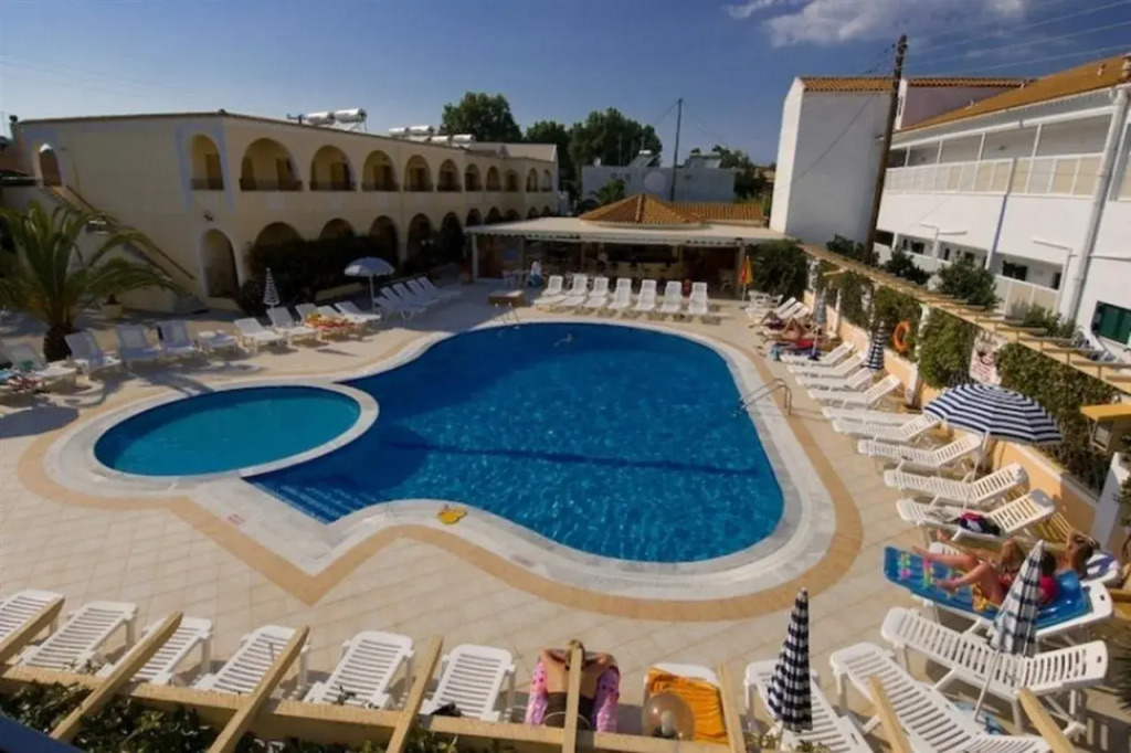 Metaxa Apartments
