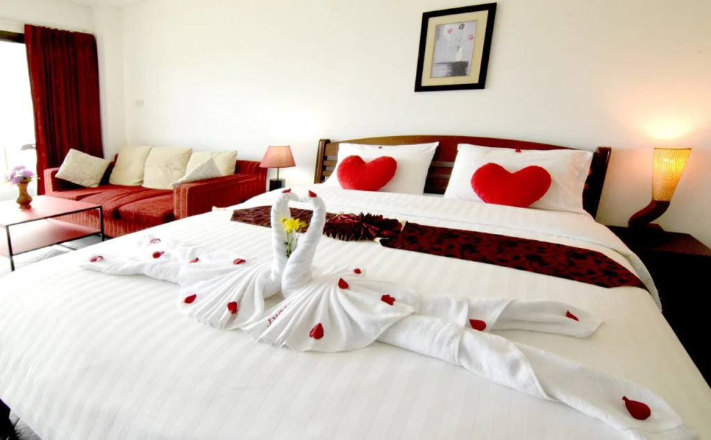 Dengs kamala beach Guesthouse