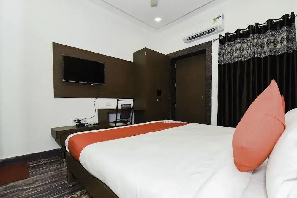 Shahi Bagh by OYO Rooms