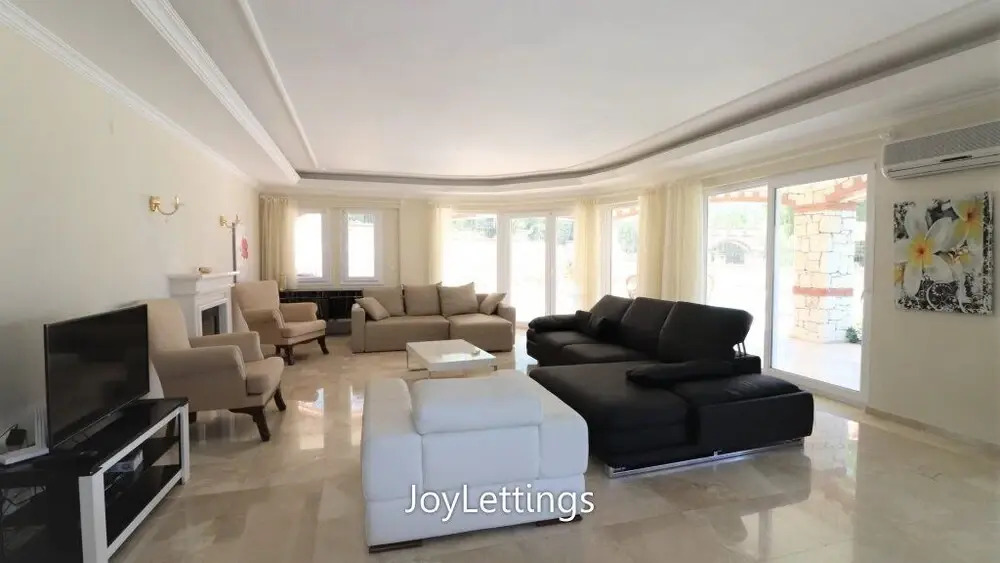 Villa NKL1 by JoyLettings