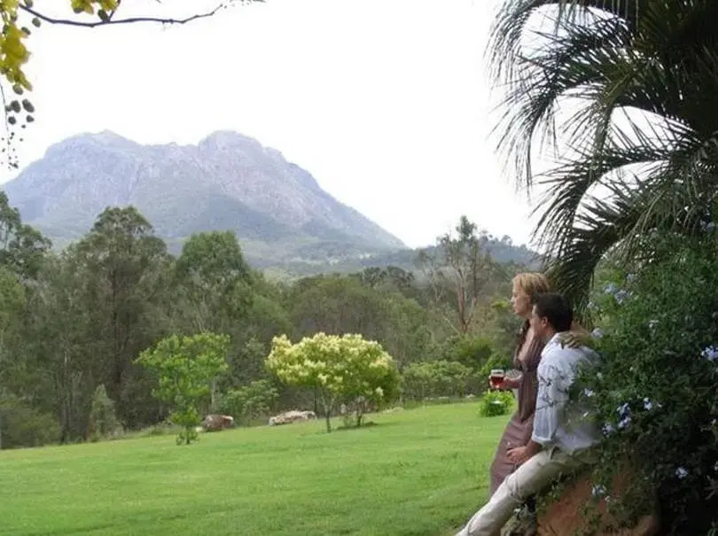 Tuckeroo Cottages & Gardens - Blue Wren & Kookaburra