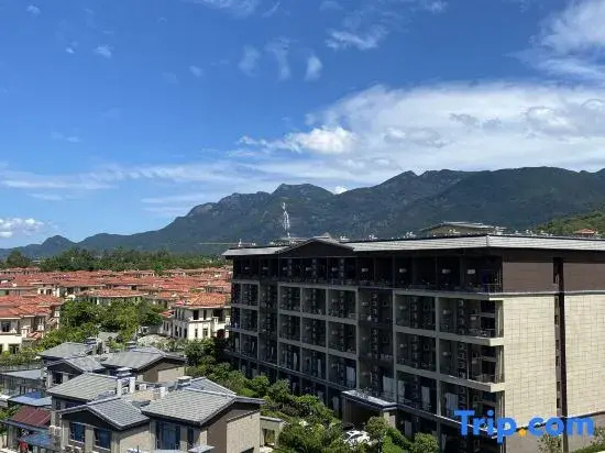 Hong Mingju Hot Spring Resort Hotel (Jin Yezi Branch)