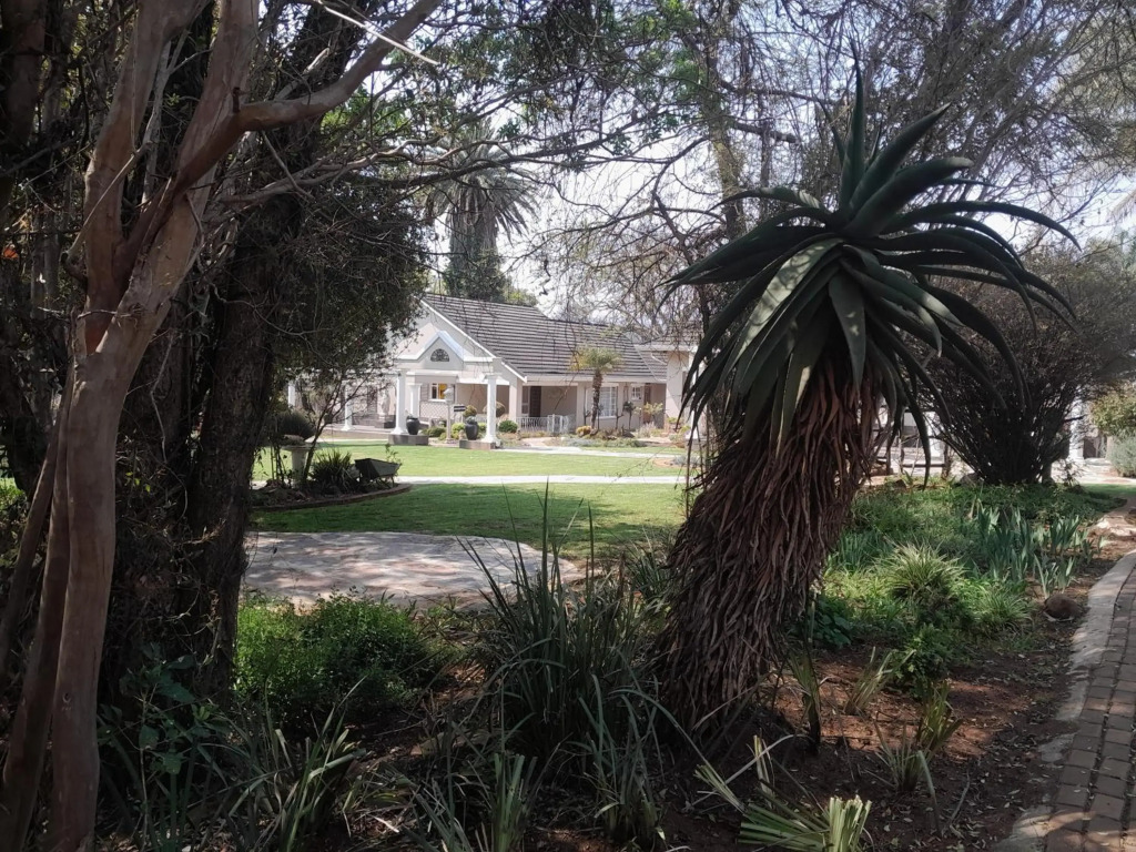 Longtom Farm Guesthouse