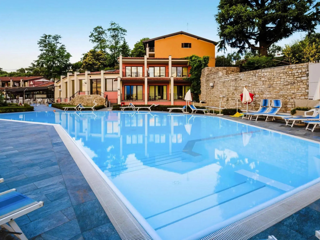 Apartment in Manerba with barbecue