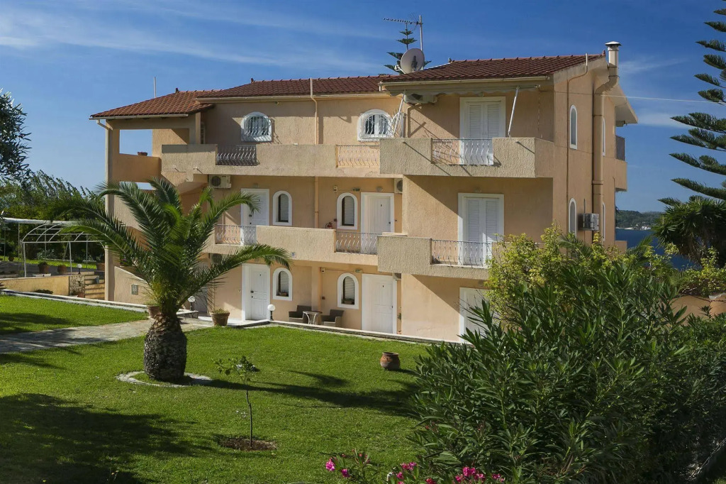 Panorama Fanari studios and apartments