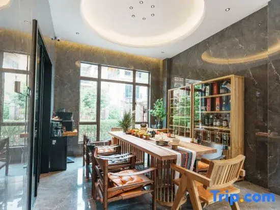 Meizhou Bolin Boutique Resort Inn (Meijiang District Jiaying College)