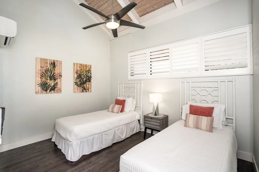 Luana Kai C306 2 Bedroom Condo