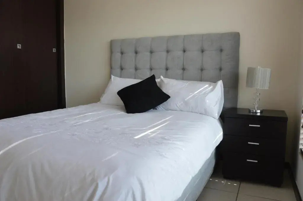 Strelitzia Apartment