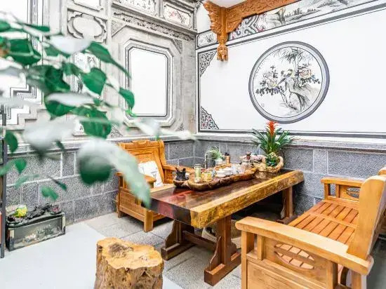 Dali Venus theme Inn