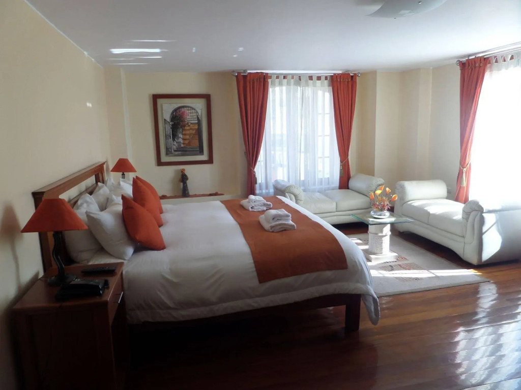 Hotel Fundador by Robles