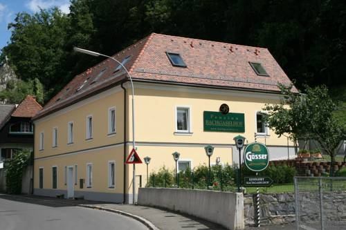 Gösser BACHGASSLHOF -- Bed and Breakfast -- Apartments