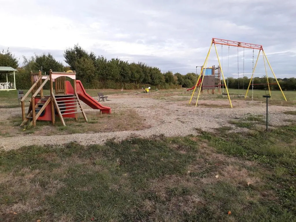 Camping les Hirondelles
