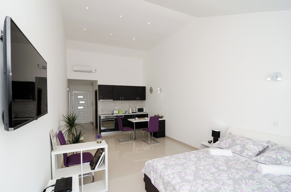 LUV Luxury Apartments