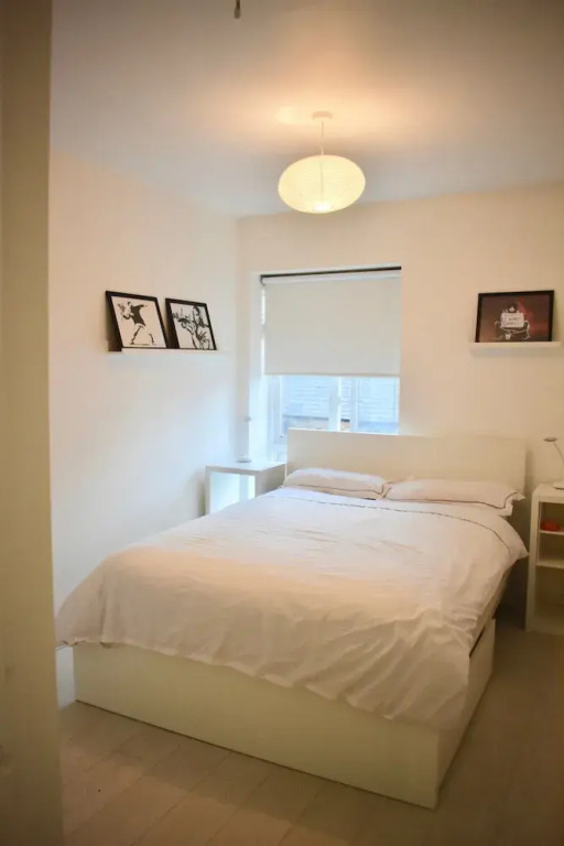 Trendy 2 Bedroom Apartment Near City Centre