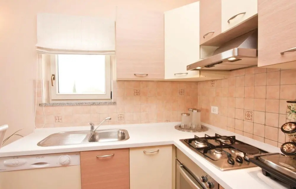 Nice Home in Porec With Wifi and 2 Bedrooms