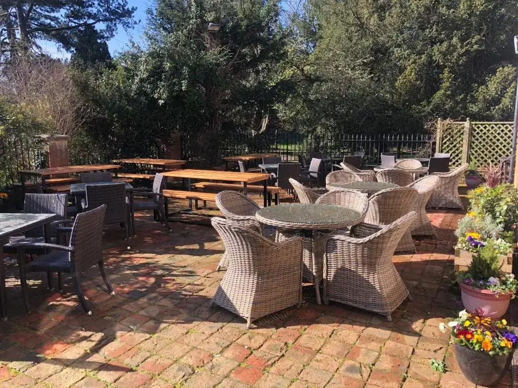 OYO The Greyhound Inn